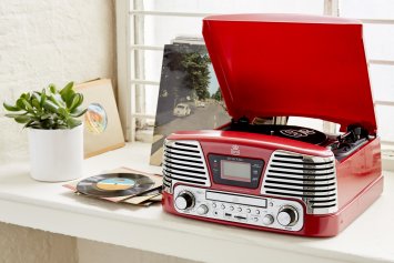 Top 10 record players,retro record players